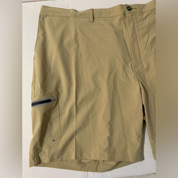 NWT Tommy Bahama Men's Island Zone Stretch Cargo Shorts 4XLB Tan 10" Inseam RARE - Picture 2 of 16